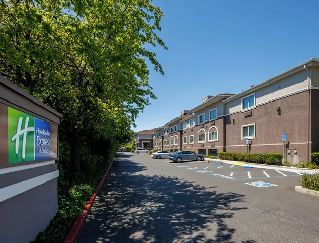 Holiday Inn Express & Suites Mountain View Silicon Valley by IHG hotel detail image 2