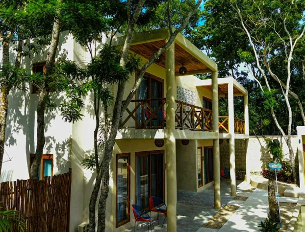 Hotel y Eco-Cabañas Azul María Bacalar hotel detail image 1