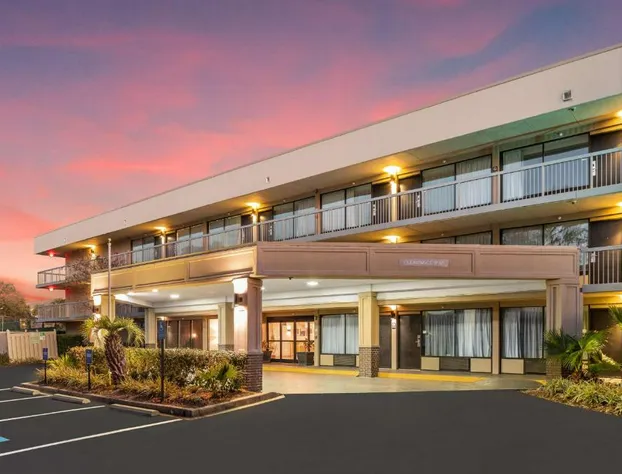 Spark By Hilton Hilton Head Island hotel detail image 1