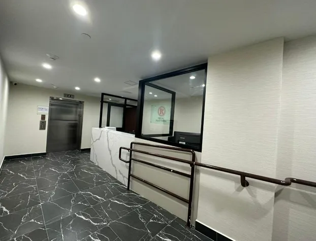 Regal Inn & Suites New York LaGuardia Hotel hotel detail image 4