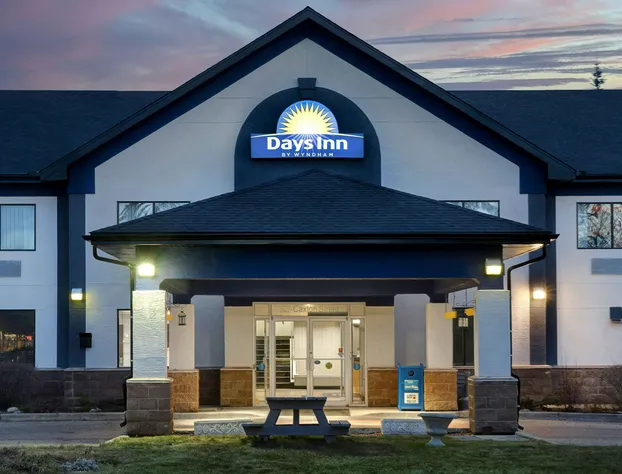 Days Inn by Wyndham Whitecourt hotel detail image 3
