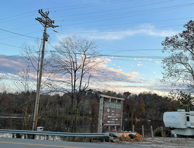 Shady Cliff Resort hotel detail image 1