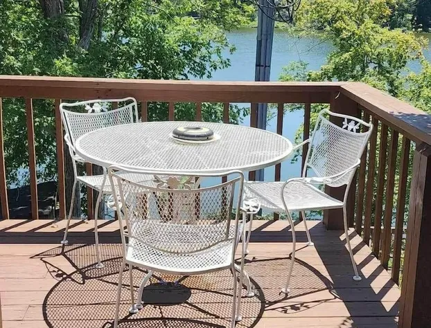 Shady Cliff Resort hotel detail image 3