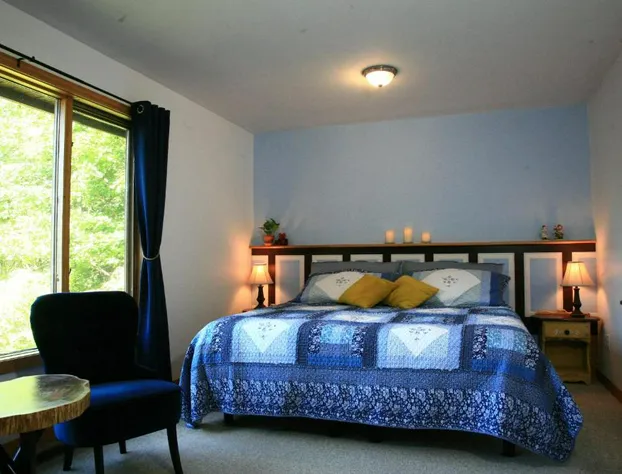 Burgundy Dream Bed and Breakfast hotel detail image 3