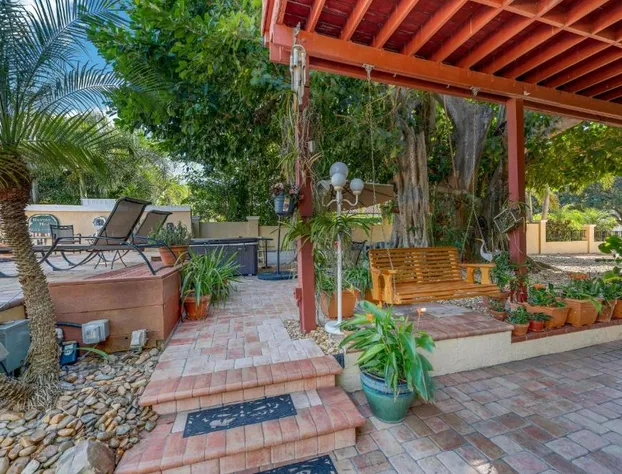 Banyan House Vacation Rentals hotel detail image 4