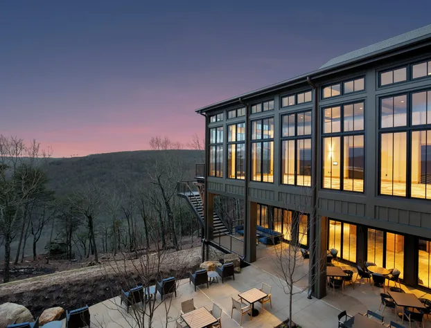 Cloudland at McLemore Resort Lookout Mountain, Curio by Hilton hotel detail image 3