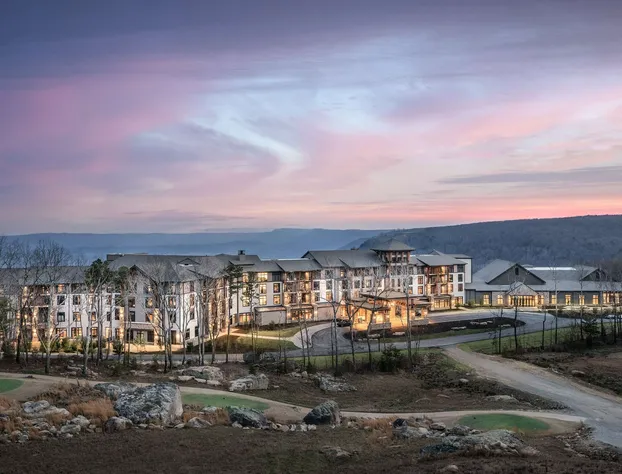 Cloudland at McLemore Resort Lookout Mountain, Curio by Hilton hotel detail image 4