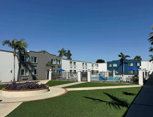 Studio 6 Carson, CA hotel detail image 1