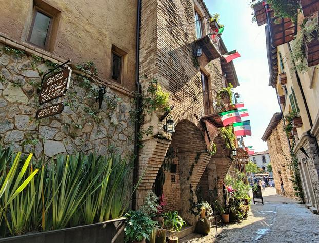 La Bella Toscana Centro hotel detail image 3