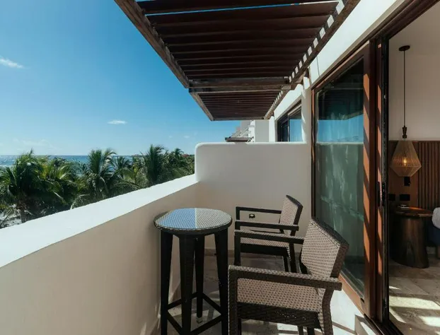 Akumal Bay Beach & Spa Resort hotel detail image 1