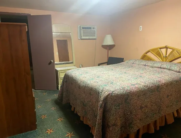 SunCoast Motel hotel detail image 1