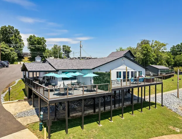 The Lodge at Lakeside hotel detail image 3