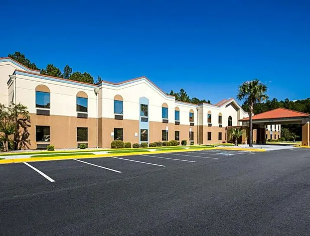 Clarion Pointe Hinesville near Fort Stewart hotel detail image 2