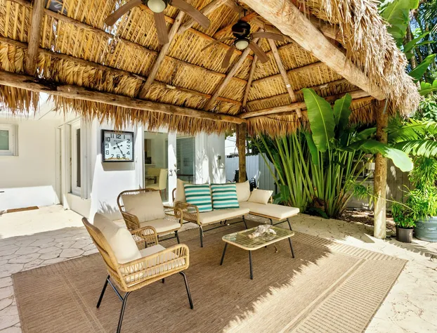 Islands Inn On The Drive hotel detail image 1