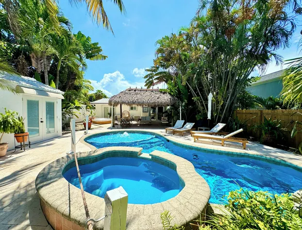 Islands Inn On The Drive hotel detail image 3