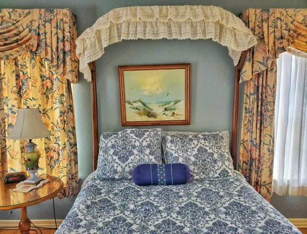 Montague Inn Bed & Breakfast hotel detail image 2