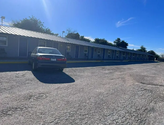 Budget Inn Motel hotel detail image 1