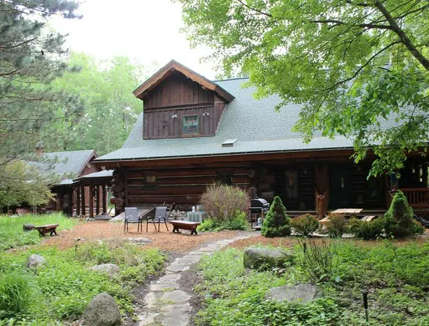 Dream Catcher Log Cabin hotel detail image 1
