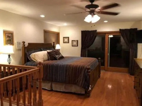 The Big-Lake Lodge at Lake Champlain hotel detail image 2