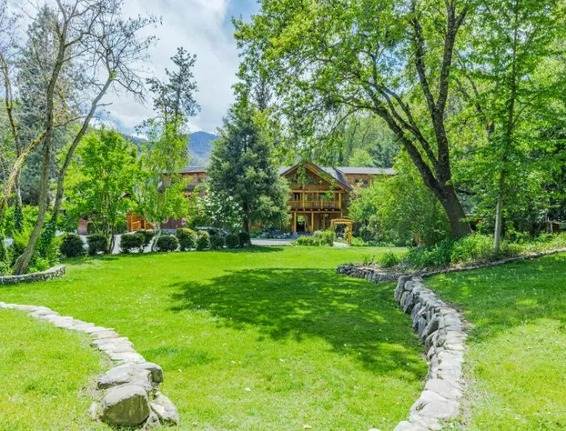 The Lindsay Lodge & Restaurant hotel detail image 1