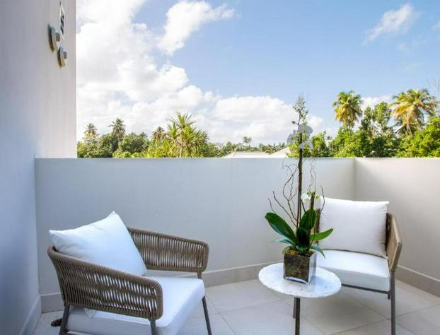New Luxury Beachfront Home in 5 Diamond Resort hotel detail image 2