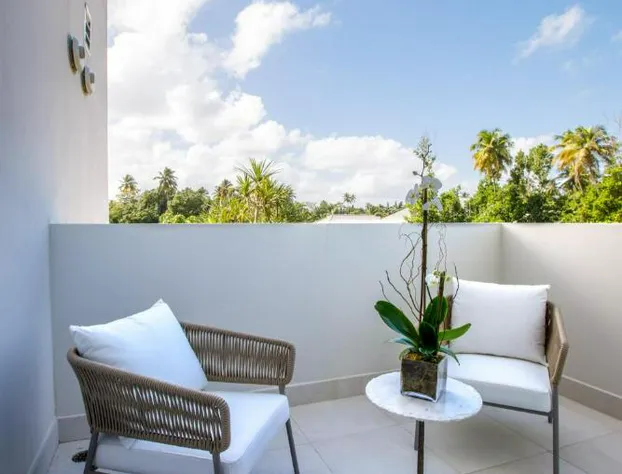 New Luxury Beachfront Home in 5 Diamond Resort hotel detail image 2