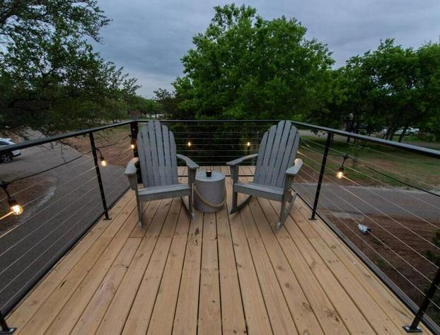 The Windmill-Tiny Container Home min to Magnolia hotel detail image 3