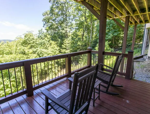 Lucky Bear Lodge hotel detail image 3