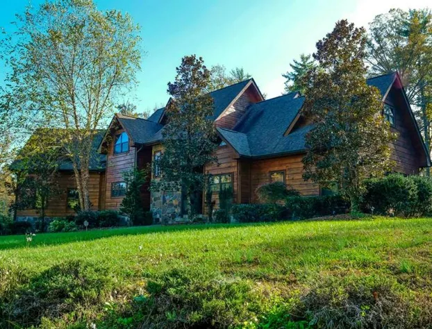 Red Bird Lodge hotel detail image 1