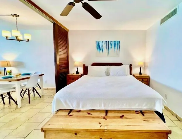 View of Paradise at Sapphire Beach hotel detail image 3