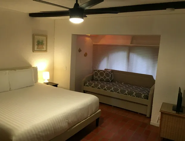 Isla Vista Condo hotel detail image 4