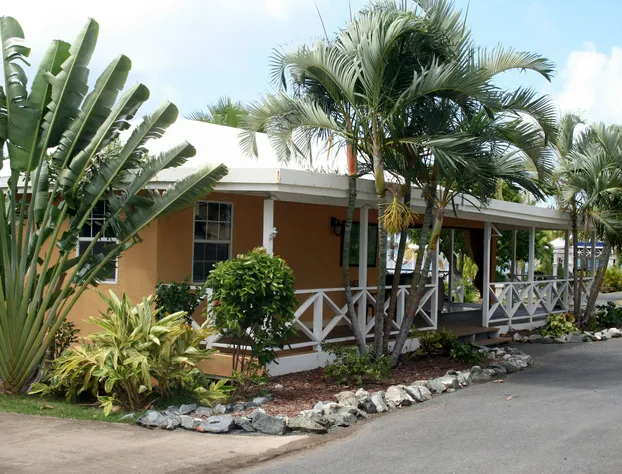 Bungalows on the Bay hotel detail image 3