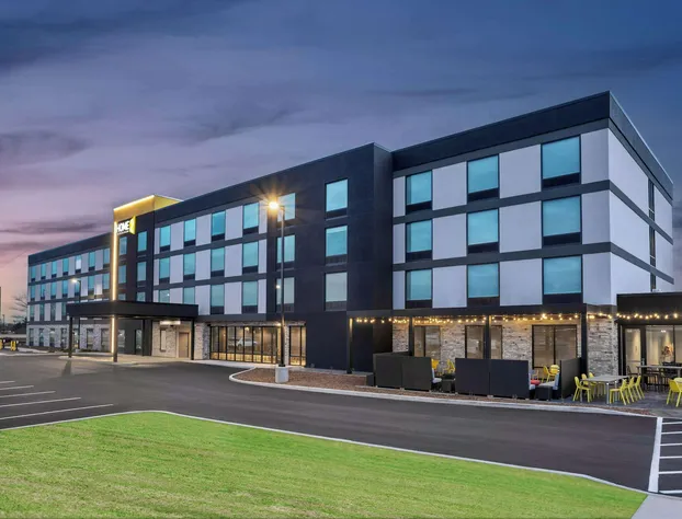 Home2 Suites by Hilton Indianapolis North at Intech Park hotel detail image 1