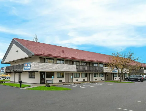 Suburban Studios Peoria hotel detail image 2