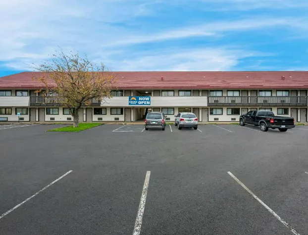 Suburban Studios Peoria hotel detail image 4