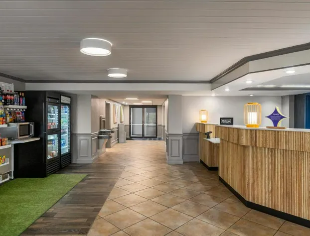 Spark by Hilton Sarasota Siesta Key Gateway hotel detail image 4