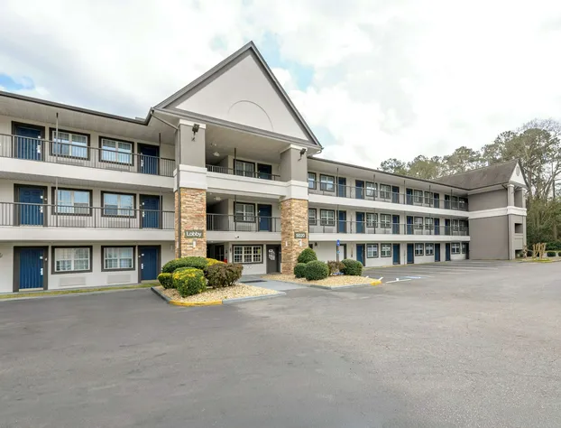 Studio 6 Columbus, GA – Columbus Airport hotel detail image 1