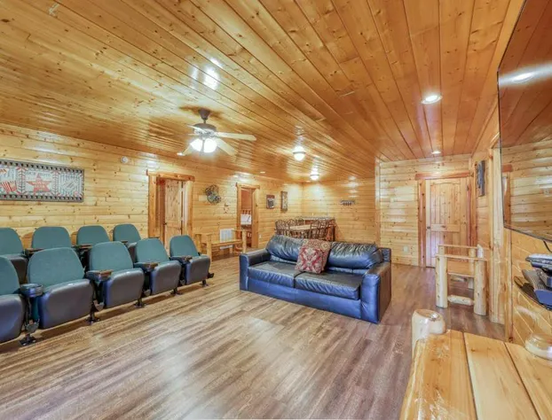 Black Bear Ridge Resort: Valhalla Manor by DC hotel detail image 3