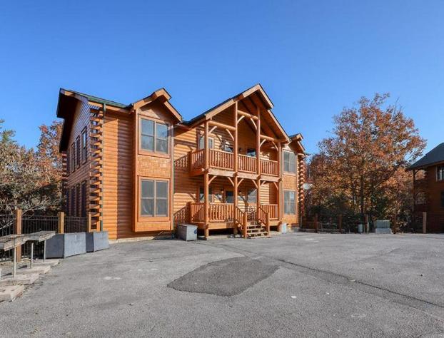 Black Bear Ridge Resort: Valhalla Manor by DC hotel detail image 1