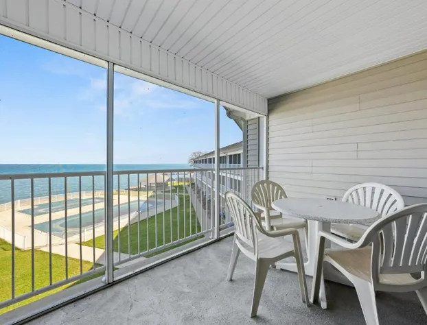 Bayshore Resort at Put-in-Bay hotel detail image 2