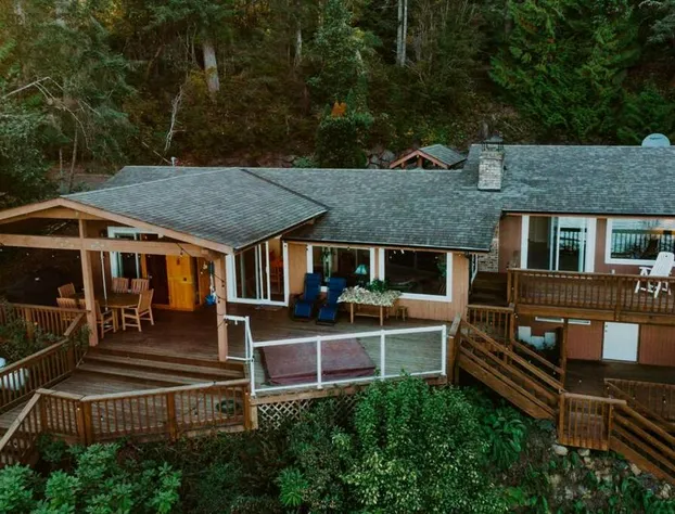 Brinnon Retreat hotel detail image 1