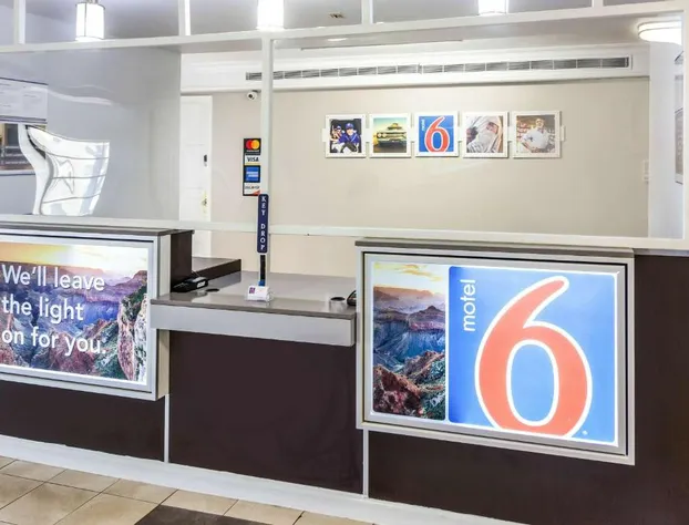 Motel 6 Baytown, TX - Garth Rd hotel detail image 2