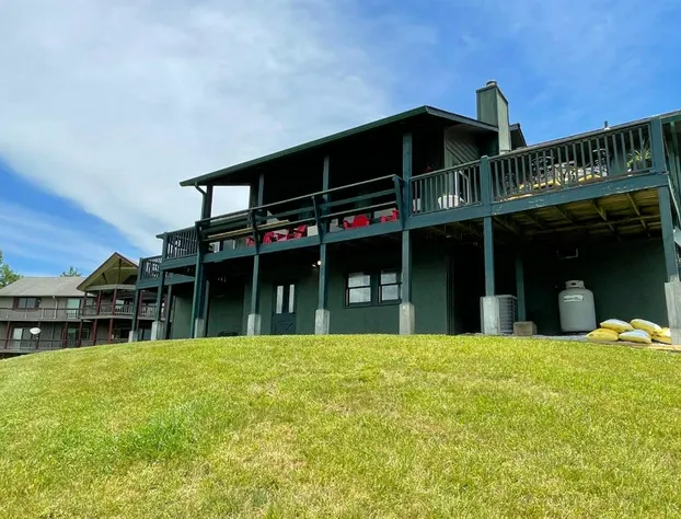 Longview Lodge hotel detail image 2