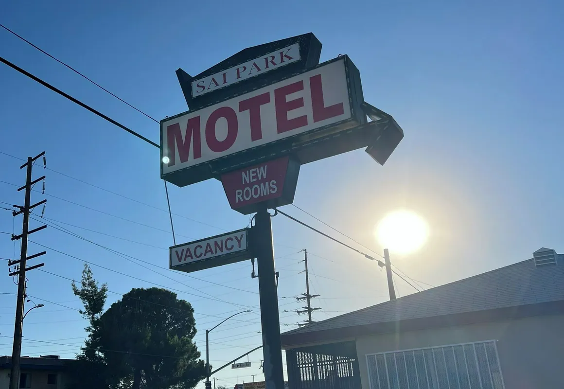 Sai Park Motel hotel hero