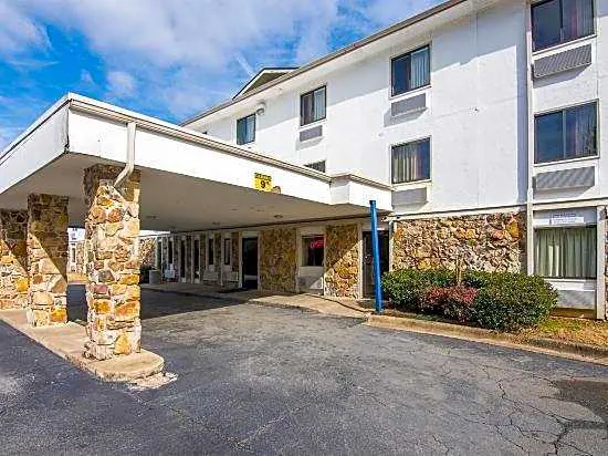 Little Rock Inn and Suites hotel detail image 3