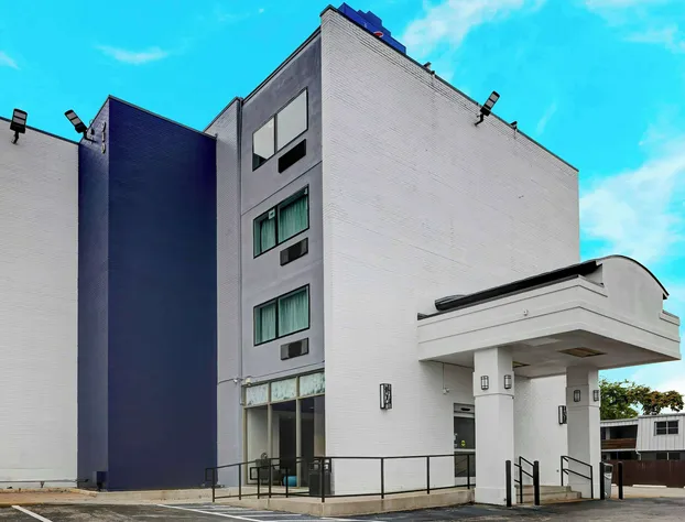 Motel 6 Arlington, Tx – Entertainment District hotel detail image 1