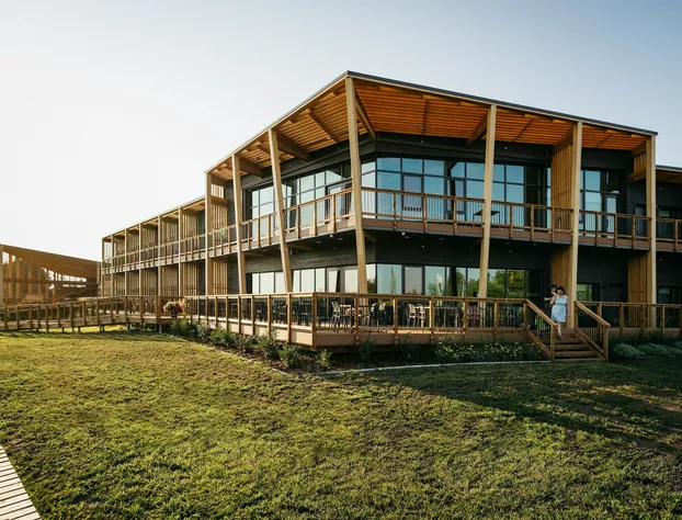Métis Crossing hotel detail image 1