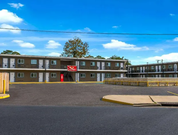 Econo Lodge Gretna - New Orleans hotel detail image 4