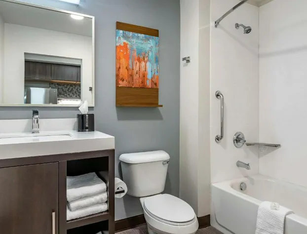 MainStay Suites Milwaukee/Franklin hotel detail image 4