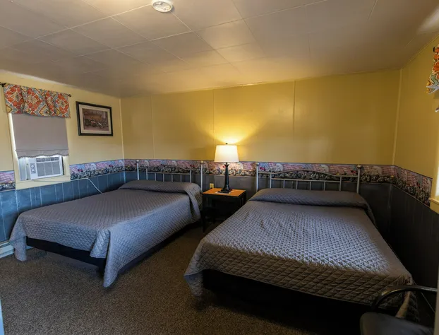 Sunset RV Park and Motel hotel detail image 3